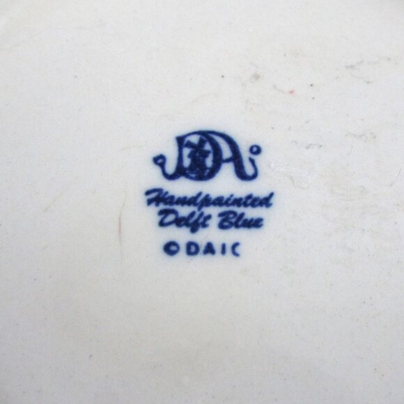 Vintage JOA Delft Blue and Off-White Hand Painted 3-D Dutch Boy and Girl Mugs - Picture 4 of 5